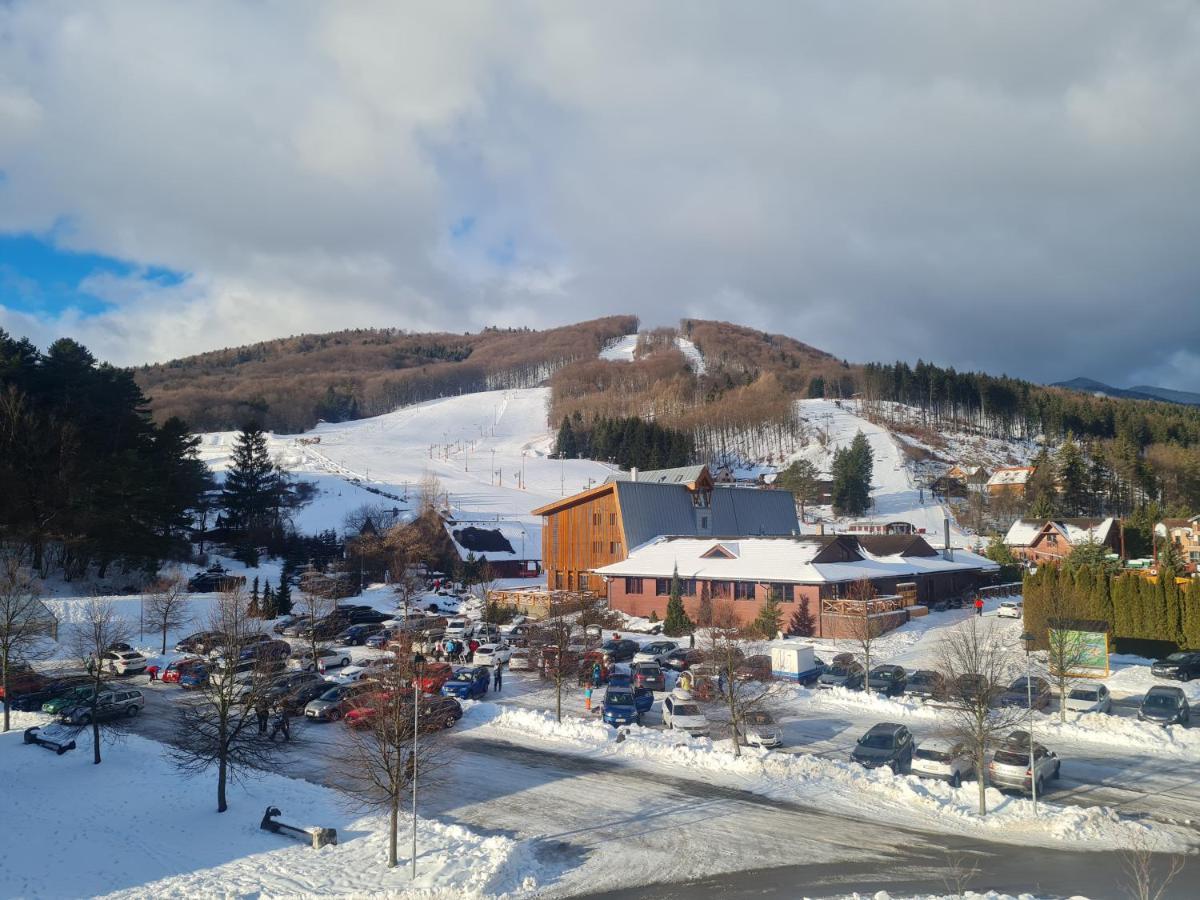 Snowland Apartmany Valca Exterior photo